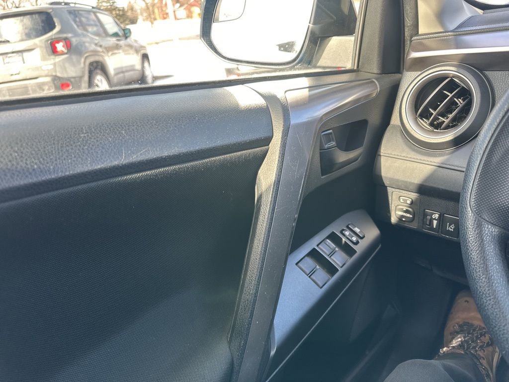 Used 2018 Toyota RAV4 LE w/ All Weather Liner Package image 20