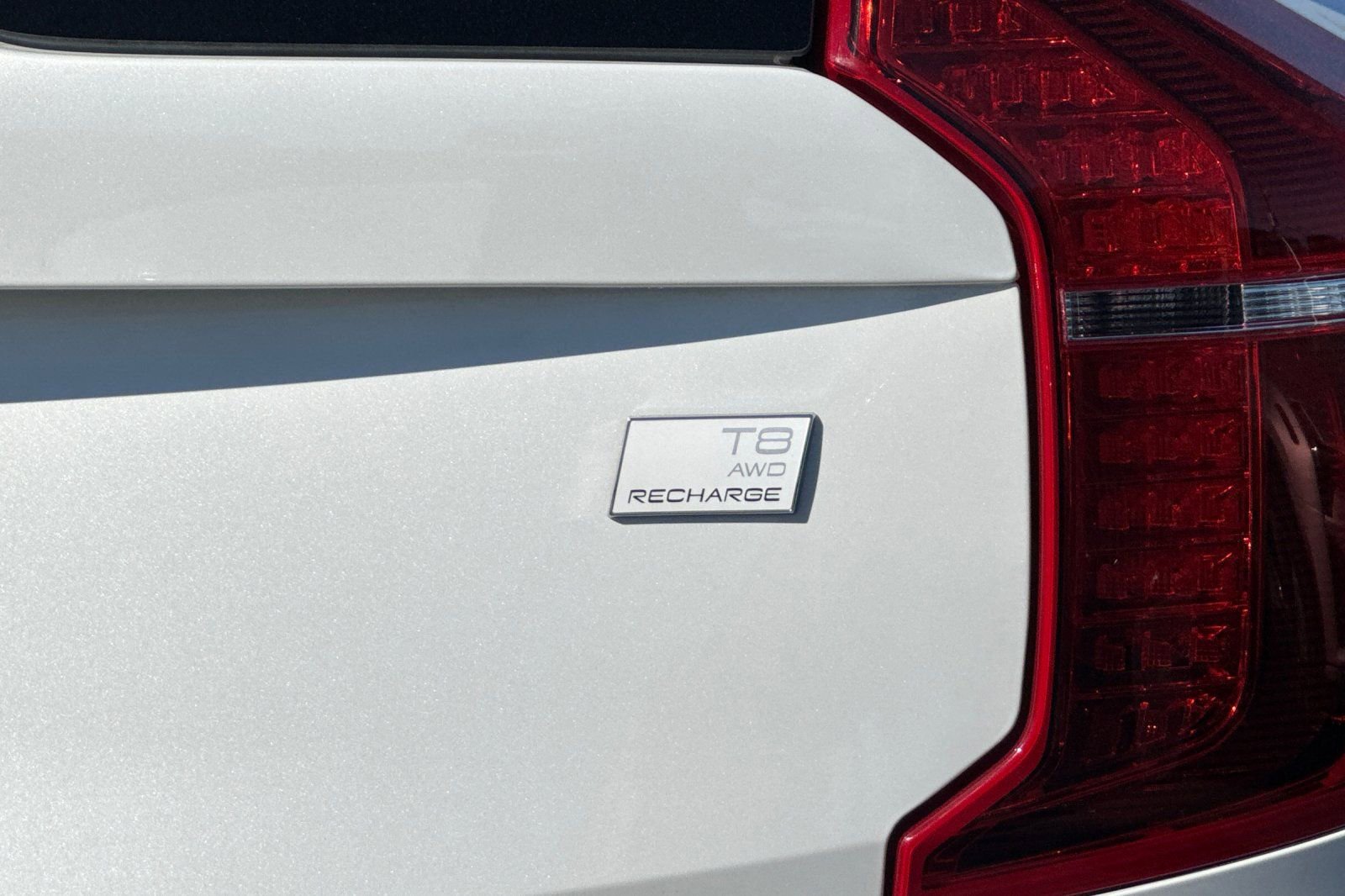 Used 2024 Volvo XC90 T8 Ultimate w/ Lounge Package image 12