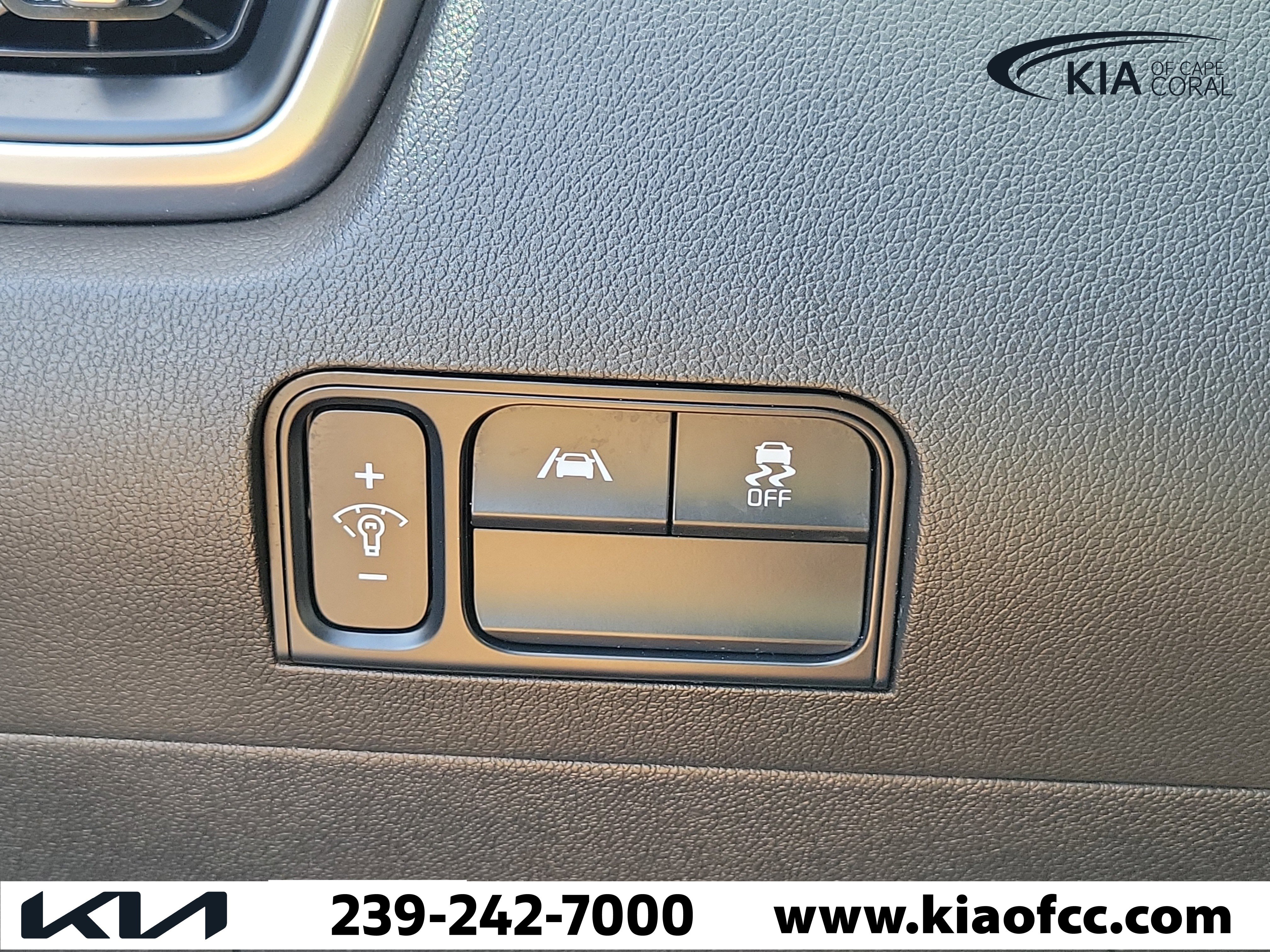 Certified 2022 Kia Sorento S w/ Panoramic Sunroof Package image 26