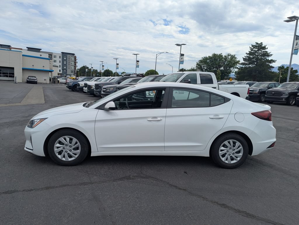 Used 2019 Hyundai Elantra SE w/ Cargo Package FWD image 8