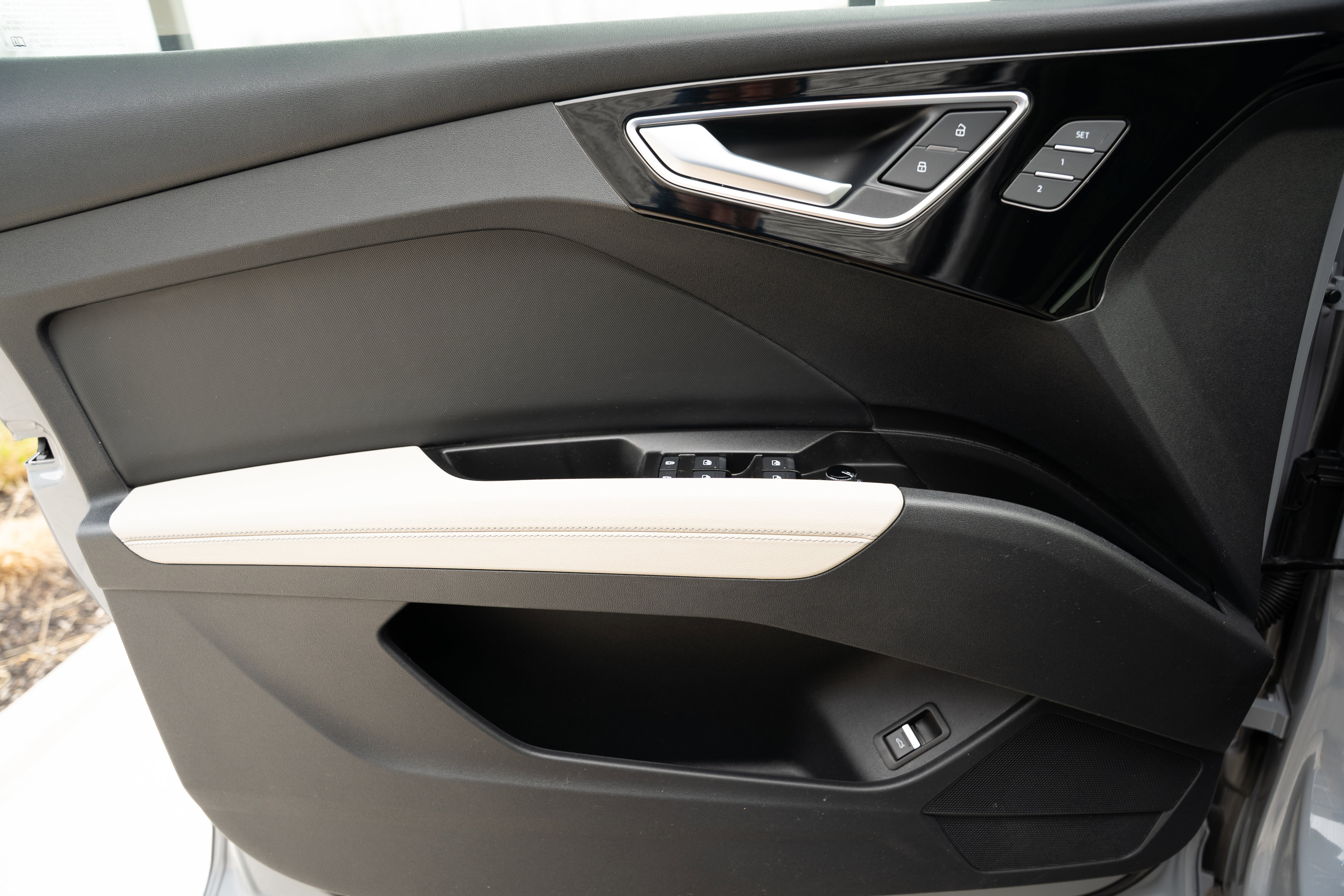 Certified 2024 Audi Q4 e-tron Prestige image 22