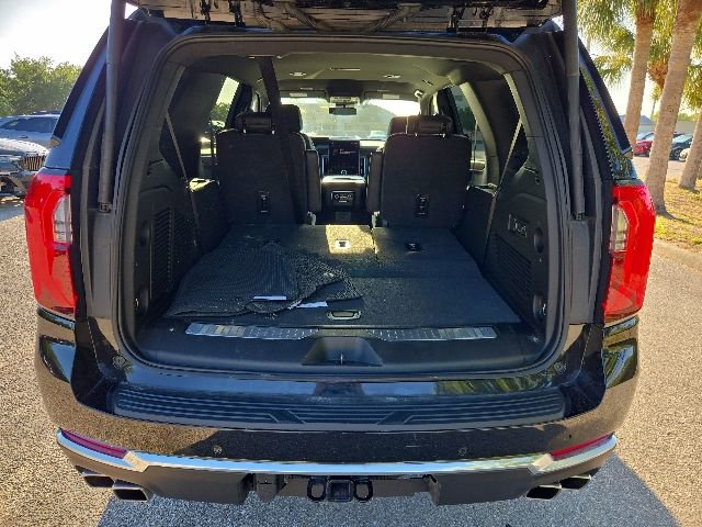 Used 2025 GMC Yukon Denali AWD/4WD image 9