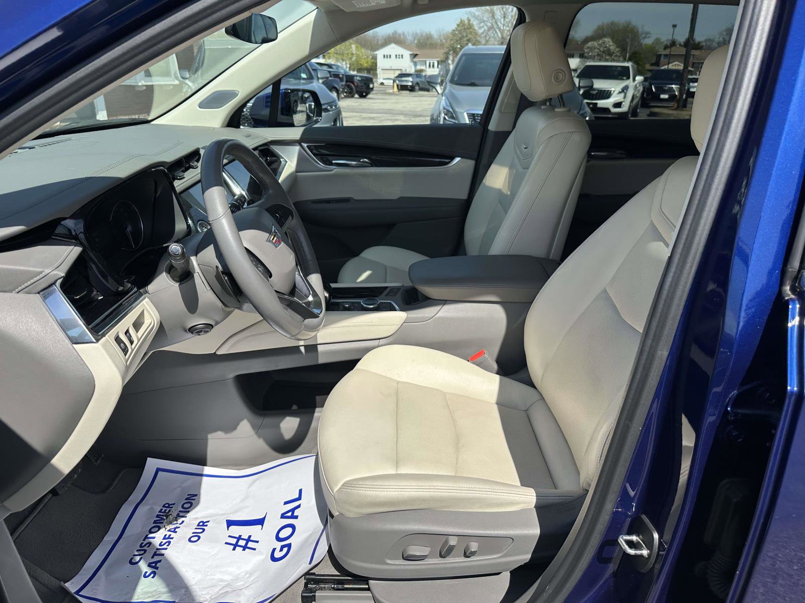 Certified 2023 Cadillac XT6 Premium Luxury image 13