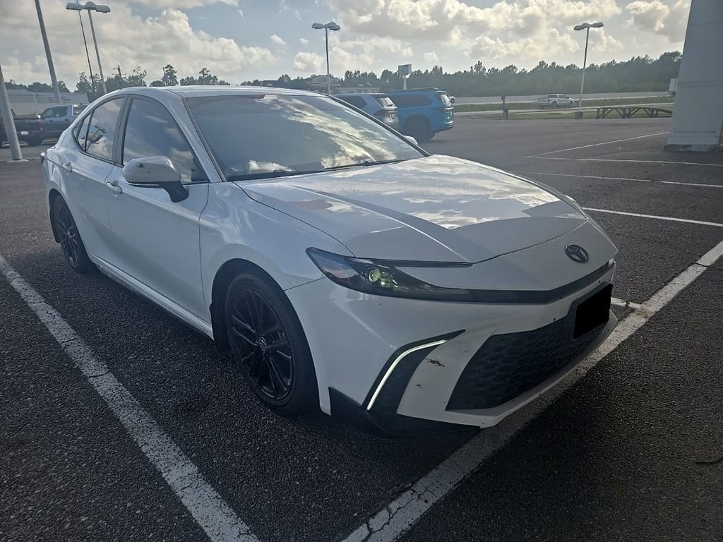 Used 2025 Toyota Camry SE w/ Convenience Package FWD image 5