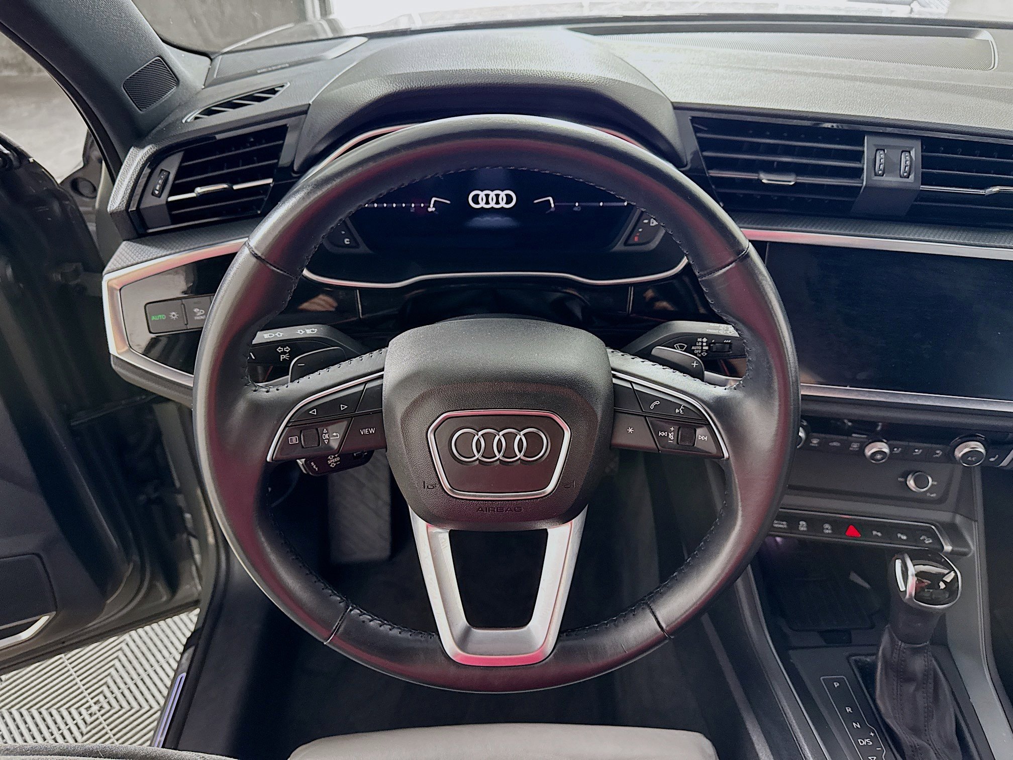 Used 2020 Audi Q3 2.0T Prestige AWD/4WD image 17