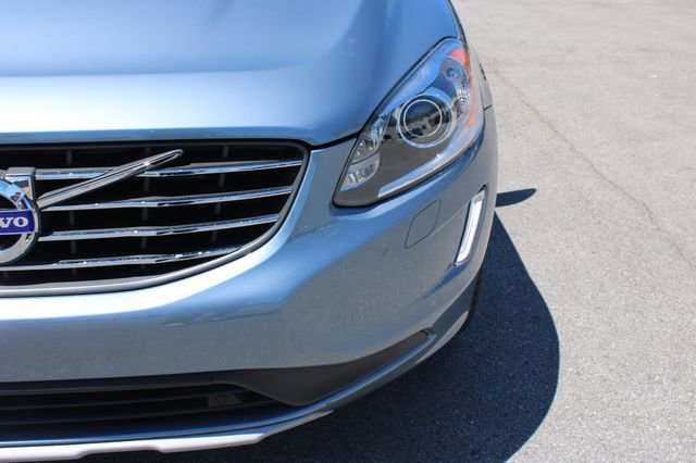 Used 2017 Volvo XC60 T6 Inscription w/ Climate Package AWD/4WD image 39