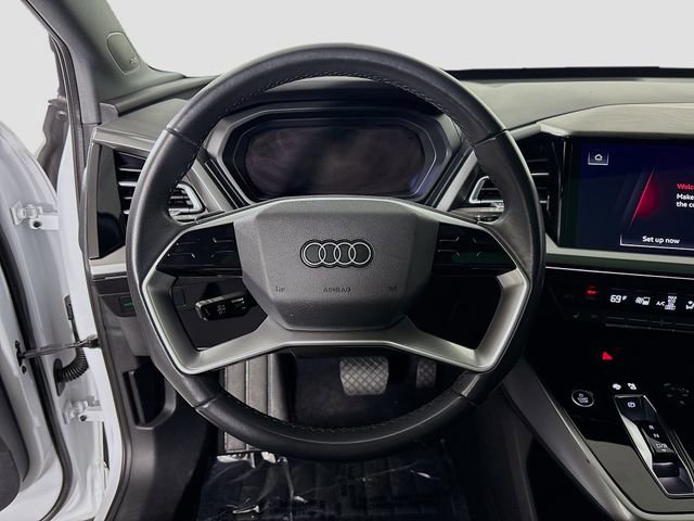 Used 2024 Audi Q4 e-tron Prestige image 12