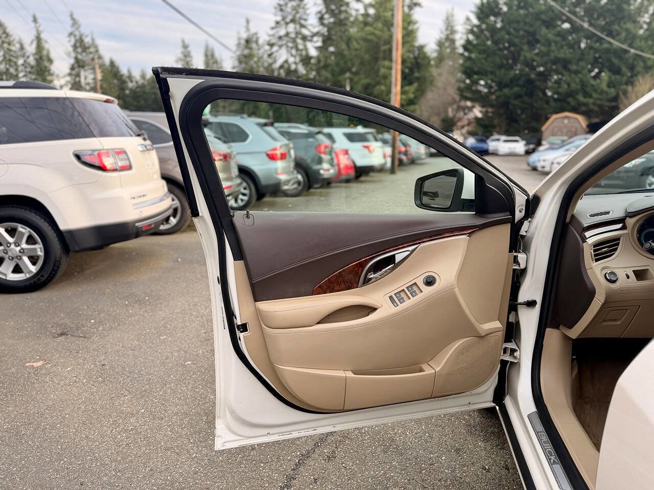 Used 2012 Buick LaCrosse Premium image 26