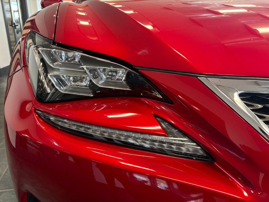 Used 2018 Lexus RC 300 AWD image 3