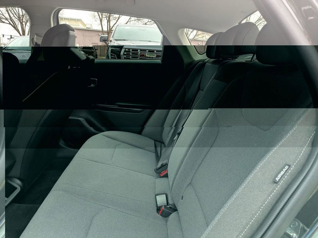 Used 2025 Kia K4 LXS image 58