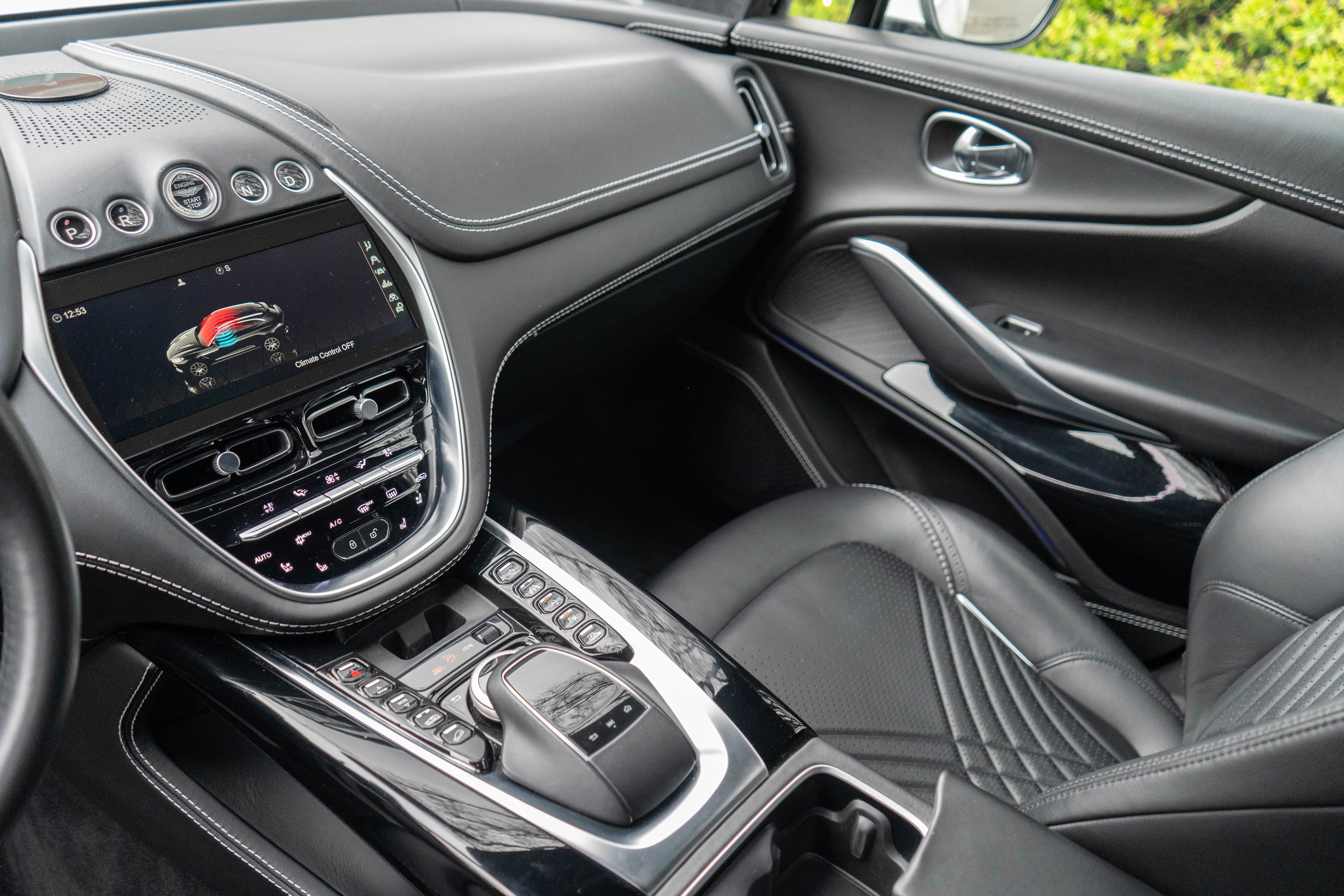 Used 2021 Aston Martin DBX image 10