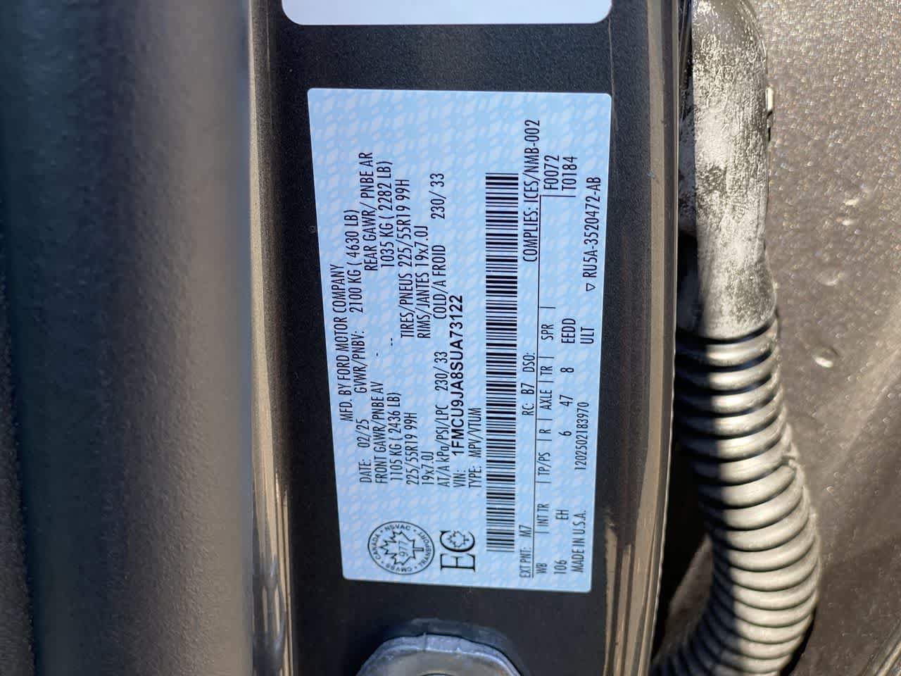 Used 2025 Ford Escape Platinum AWD/4WD image 31
