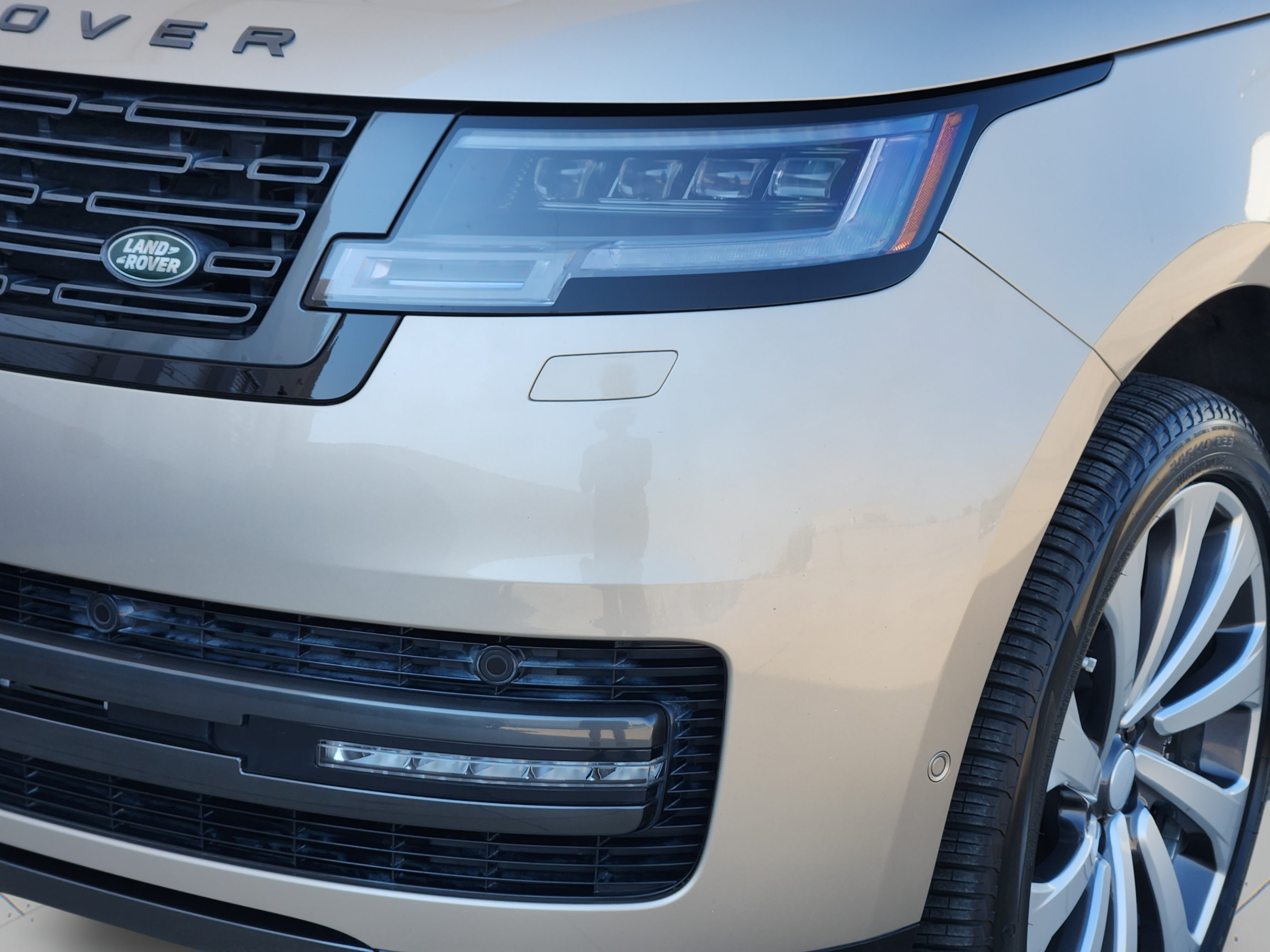 Certified 2025 Land Rover Range Rover Long Wheelbase Autobiography AWD/4WD image 31