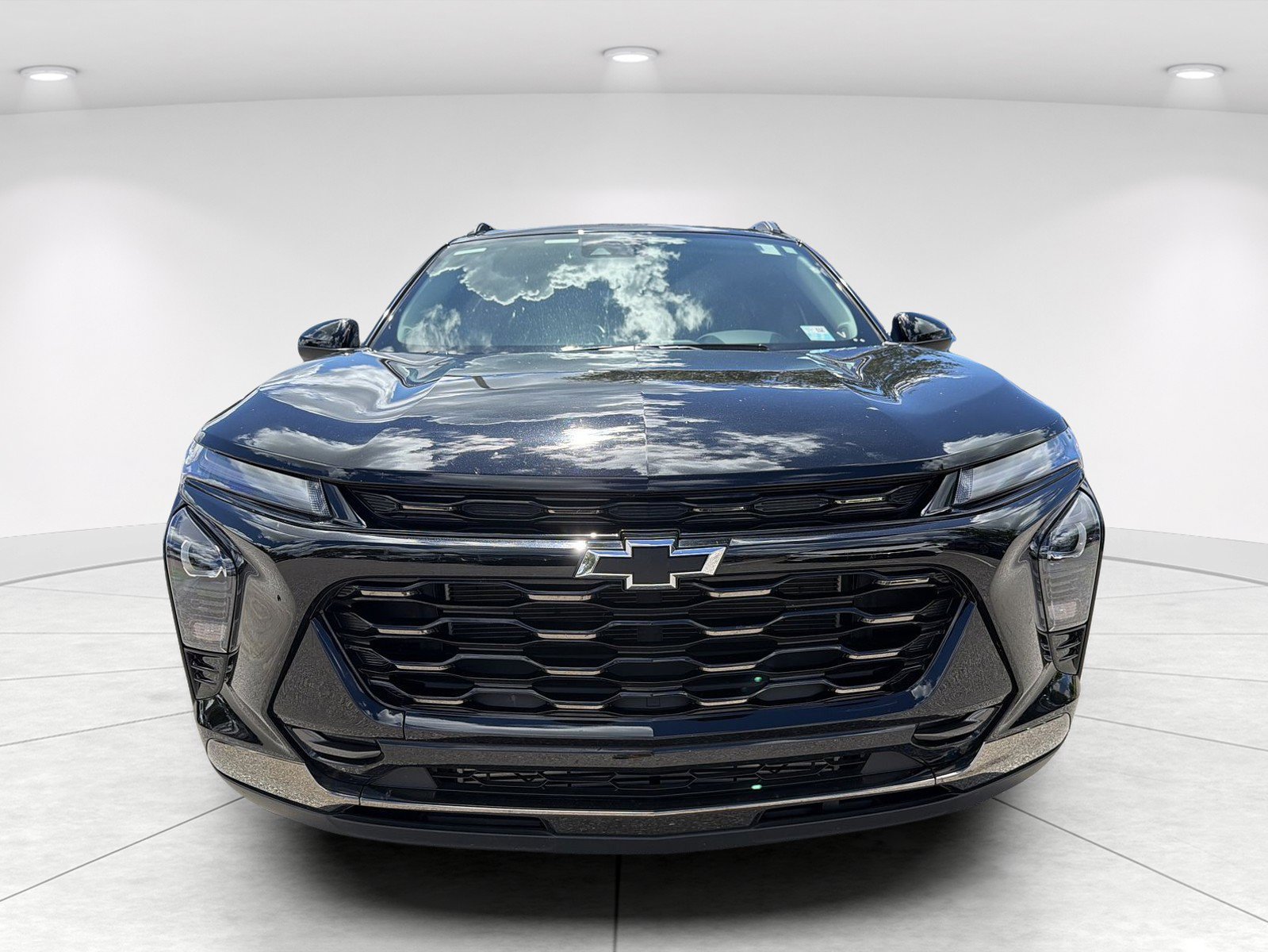 Used 2025 Chevrolet Trax ACTIV w/ Driver Confidence Package FWD image 2