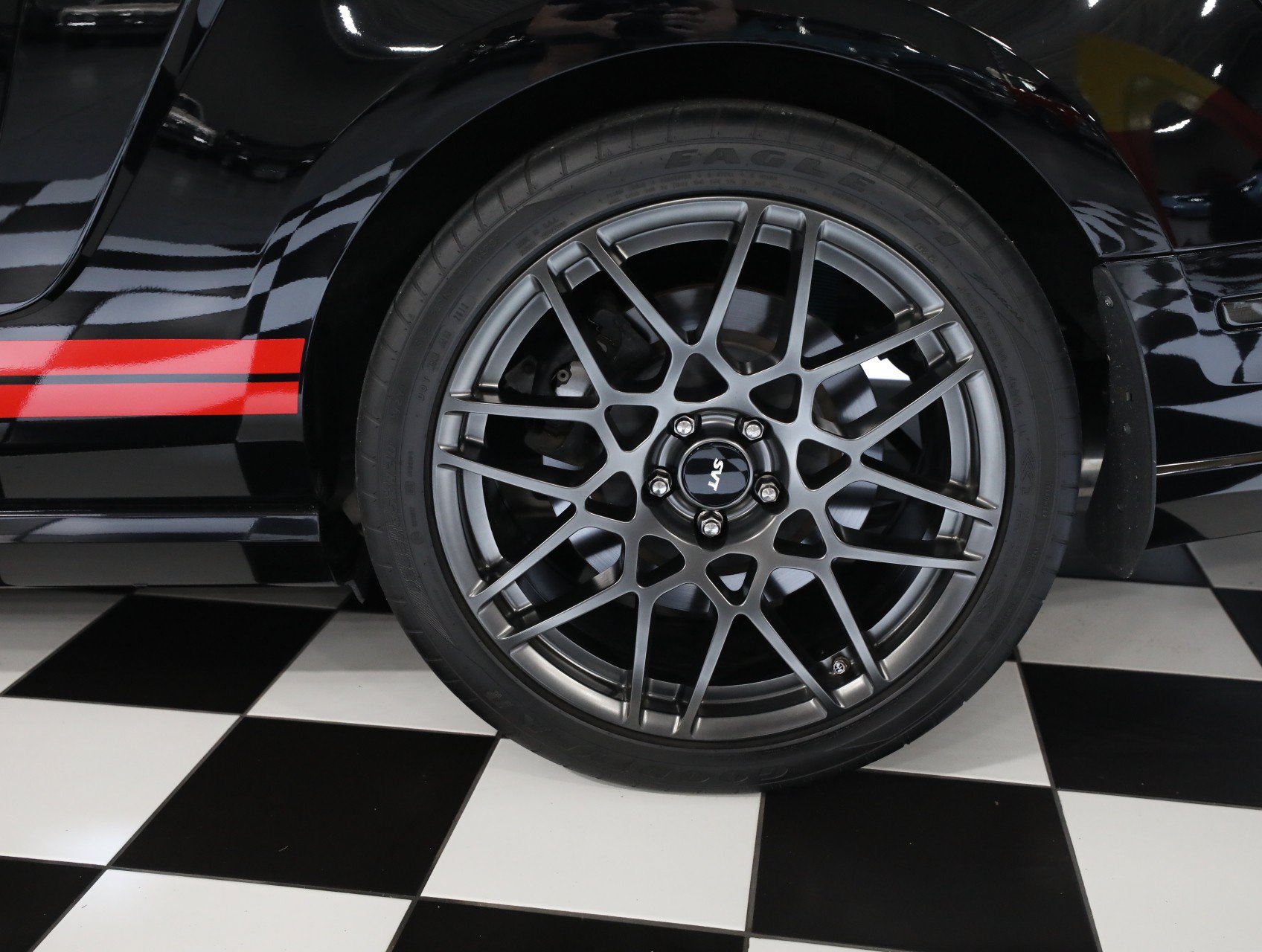 Used 2013 Ford Mustang Shelby GT500 RWD image 34