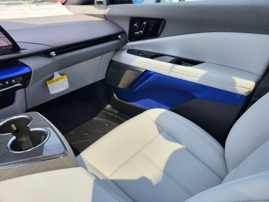 New 2026 Cadillac Optiq Luxury 1 w/ LPO, Floor Liner Package AWD/4WD image 13