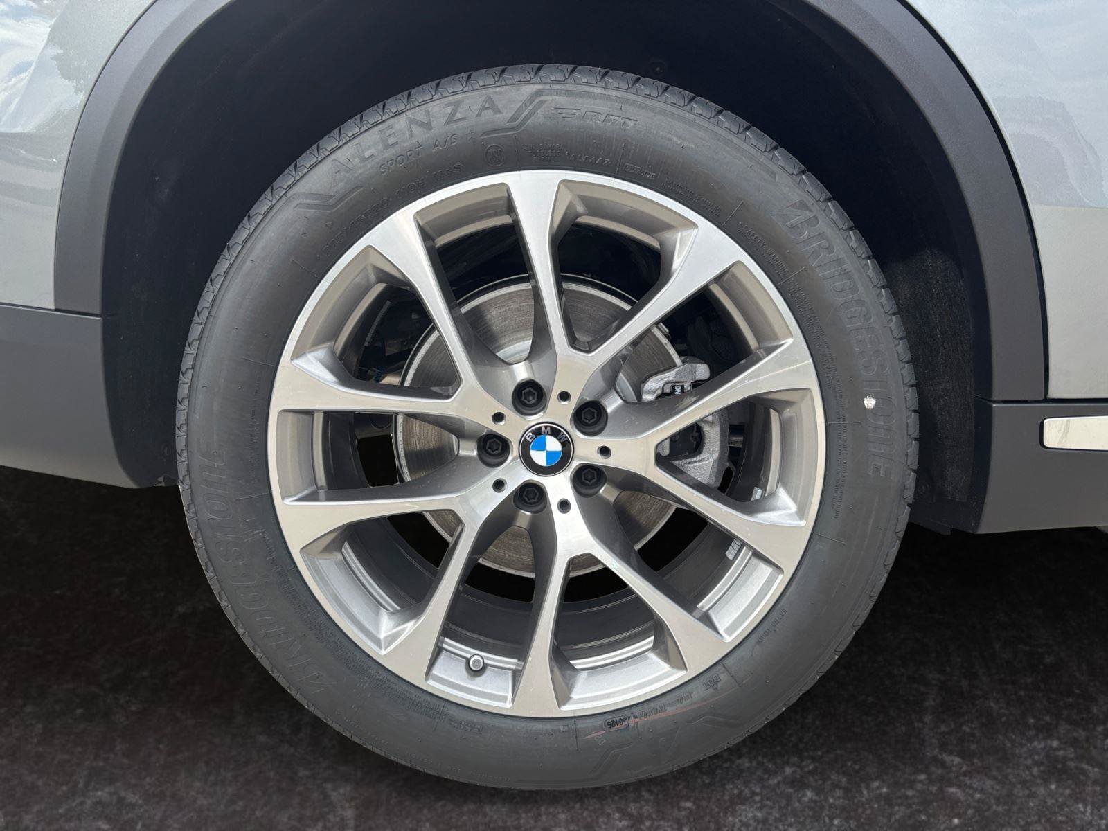 Used 2026 BMW X5 xDrive40i AWD/4WD image 27