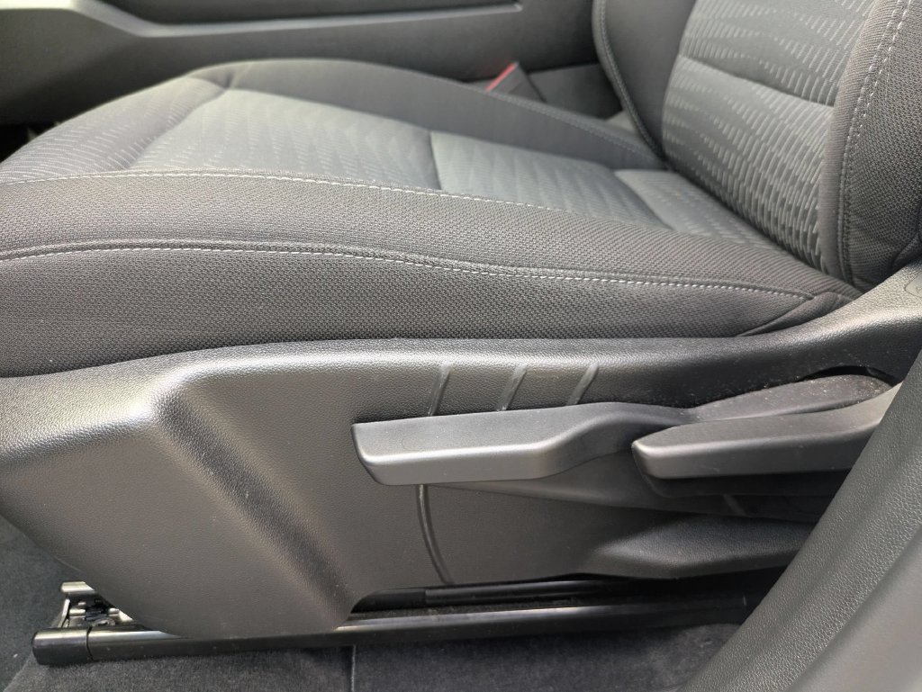 Used 2025 Chevrolet Equinox LT AWD/4WD image 14