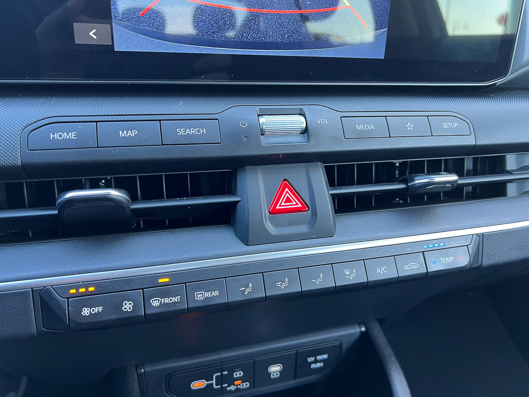 Used 2025 Kia K4 LXS image 17