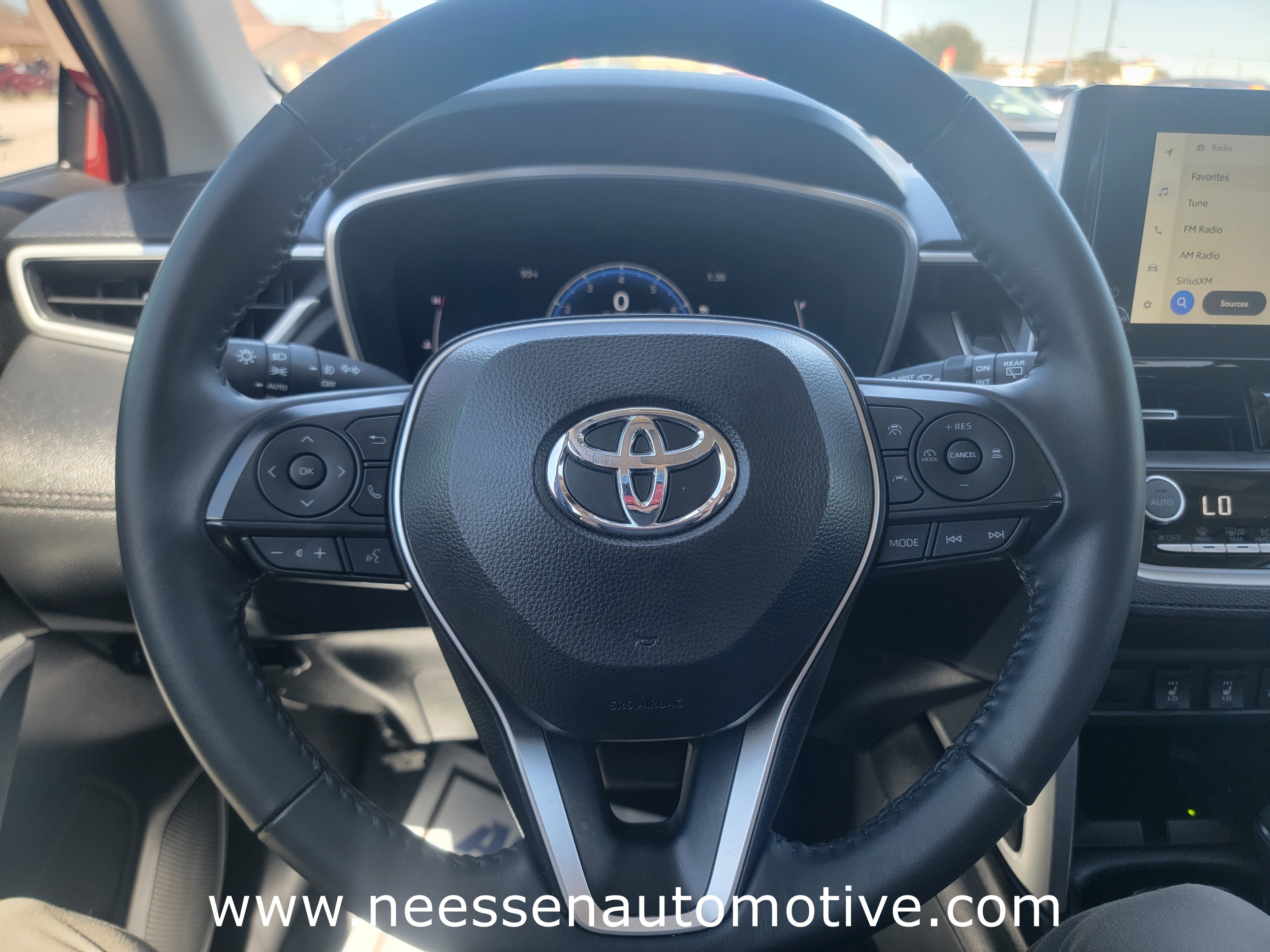 Used 2024 Toyota Corolla Cross XLE w/ Convenience Package image 18