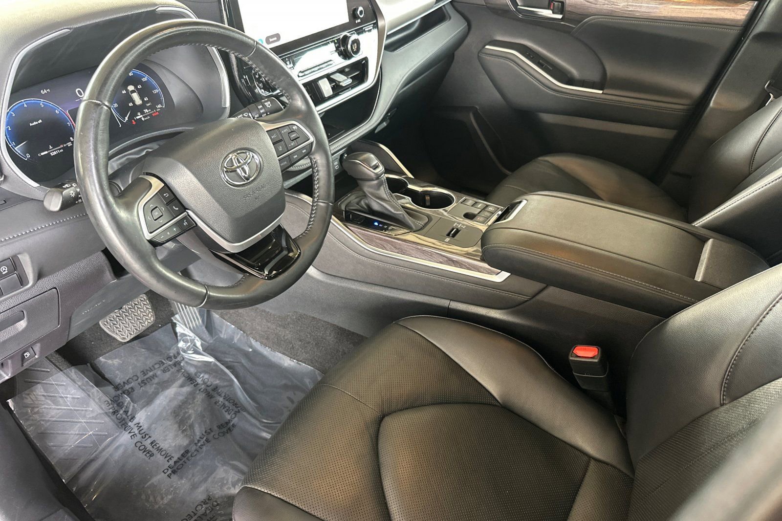 Used 2023 Toyota Highlander Limited image 11