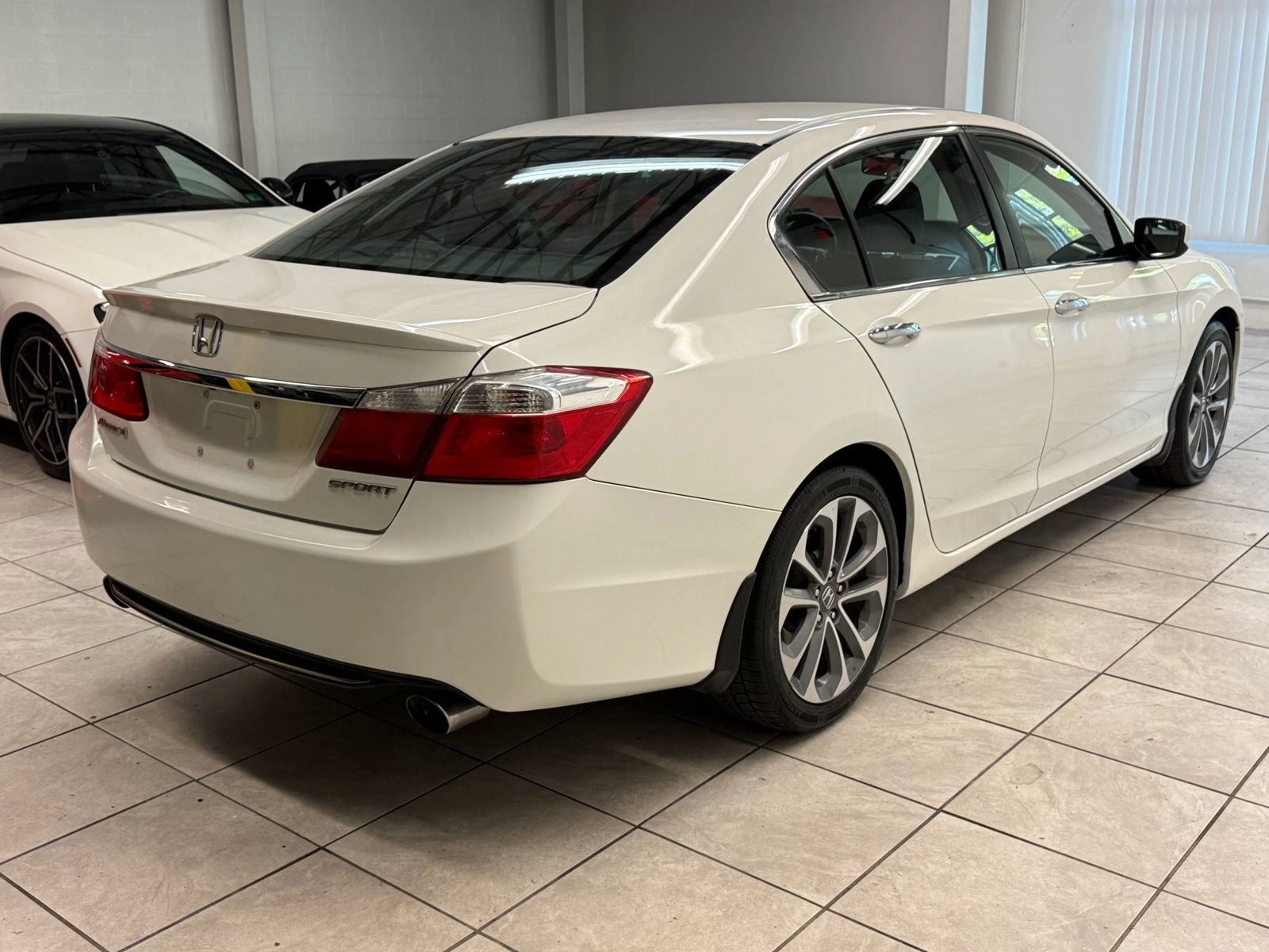 Used 2015 Honda Accord Sport image 9