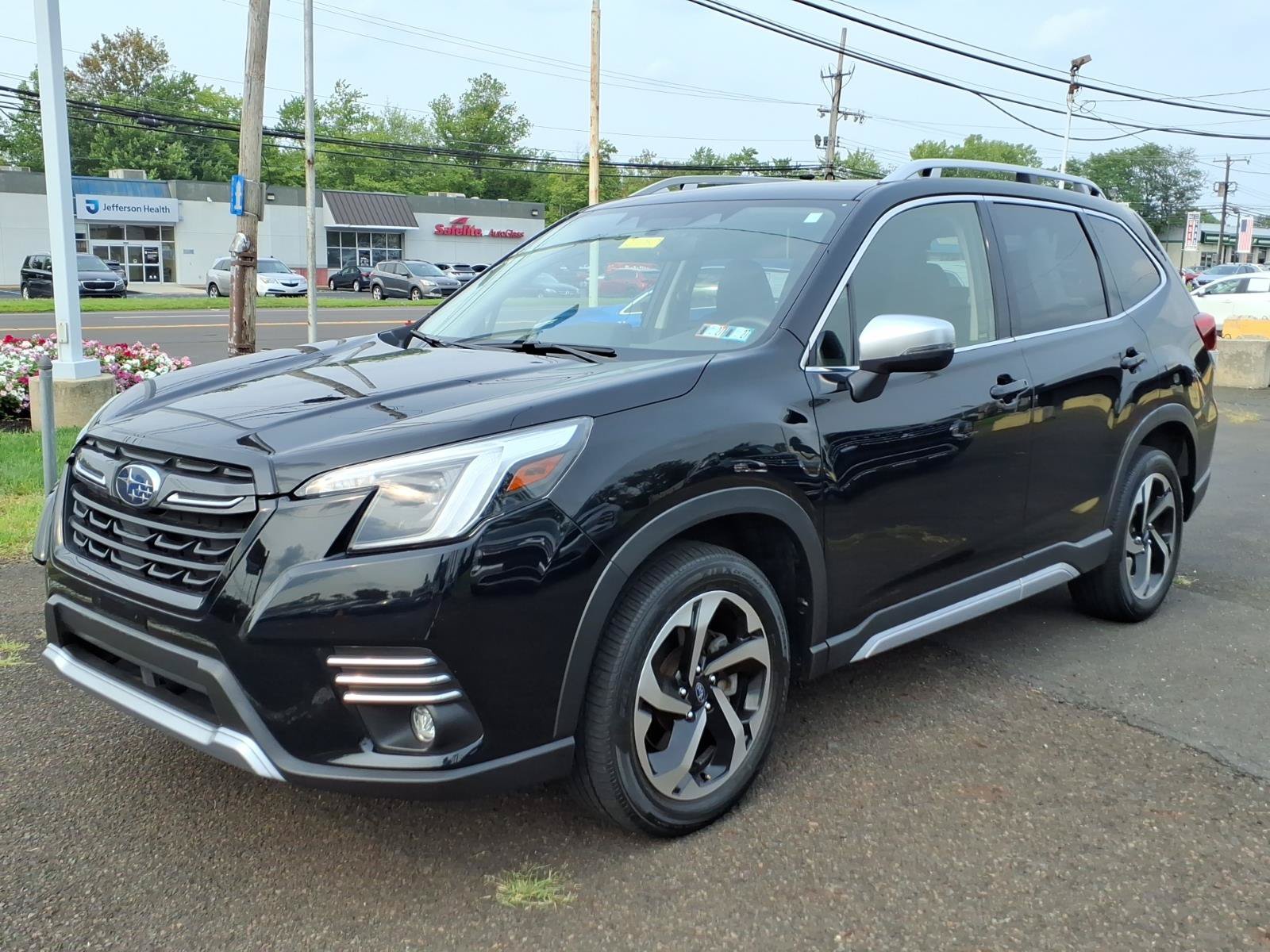 Used 2023 Subaru Forester Limited AWD/4WD image 8