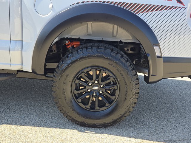 Used 2025 Ford F150 Raptor AWD/4WD image 17