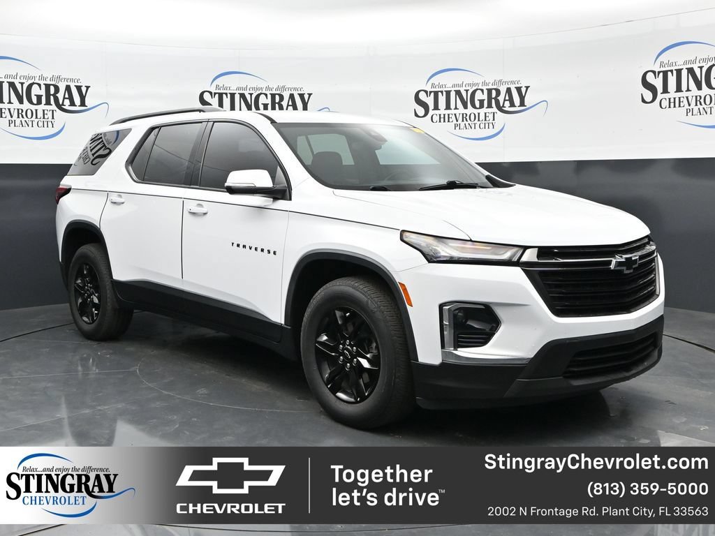 Used 2023 Chevrolet Traverse LT FWD image 1