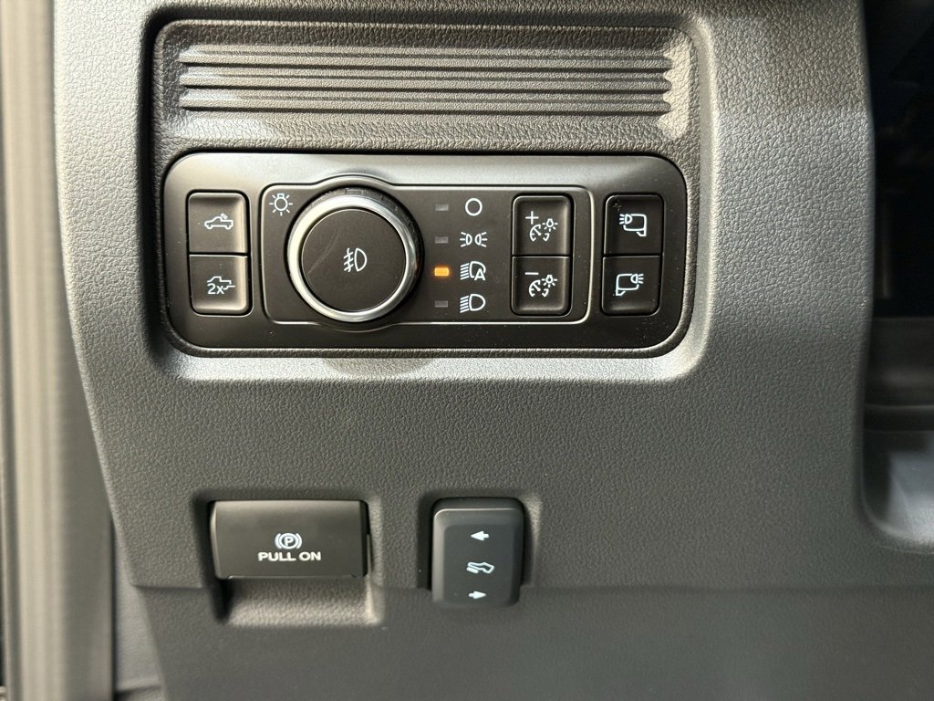 New 2026 Ford F350 4x4 Crew Cab Super Duty image 32