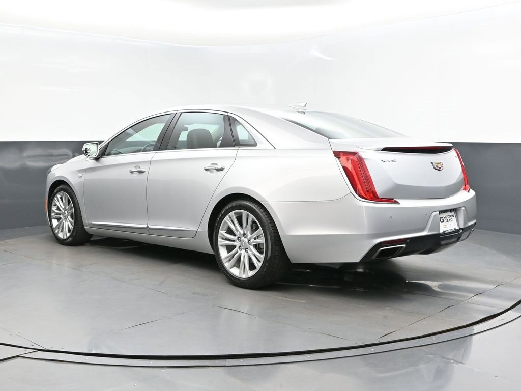 Used 2018 Cadillac XTS Luxury image 5