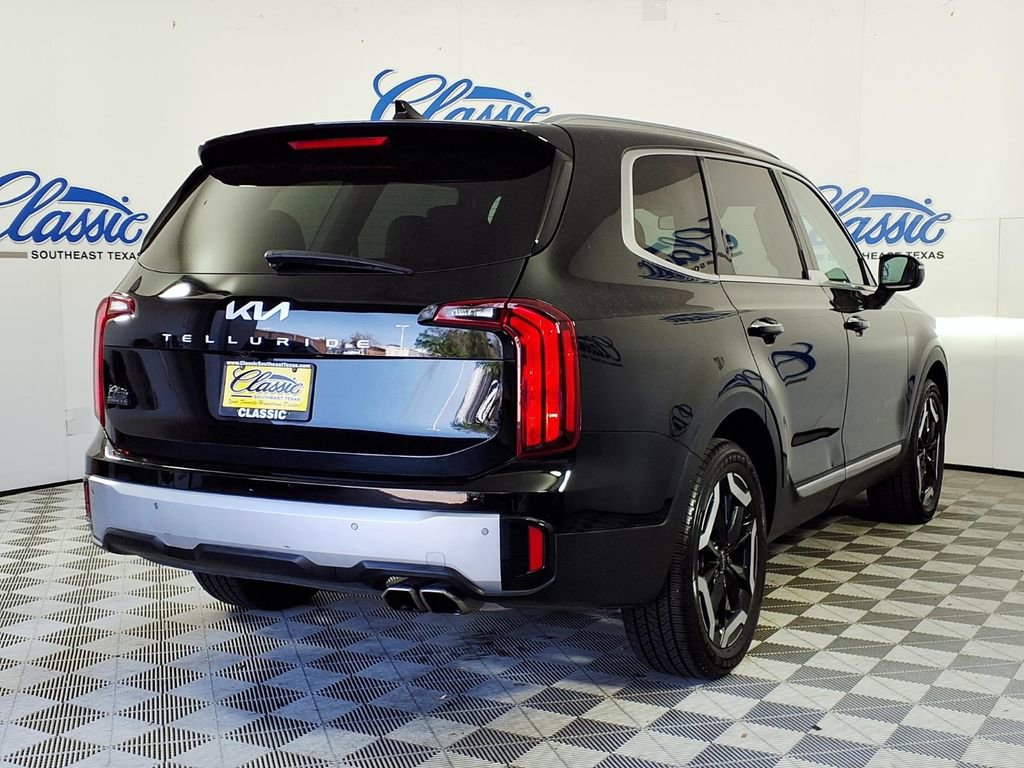 Used 2023 Kia Telluride S image 6