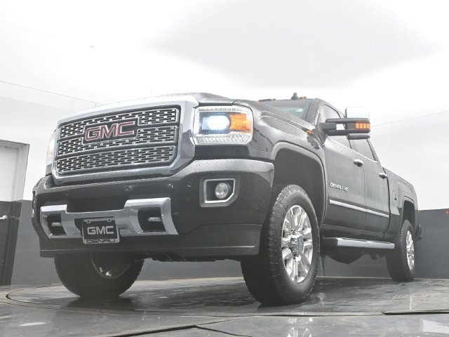 Used 2019 GMC Sierra 3500 Denali w/ Duramax Plus Package AWD/4WD image 43
