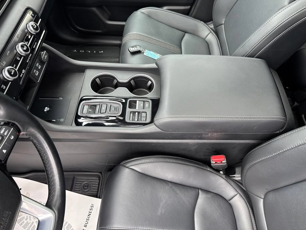 Certified 2025 Honda Pilot Touring image 30