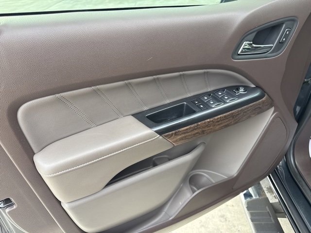 Used 2022 GMC Canyon Denali image 18