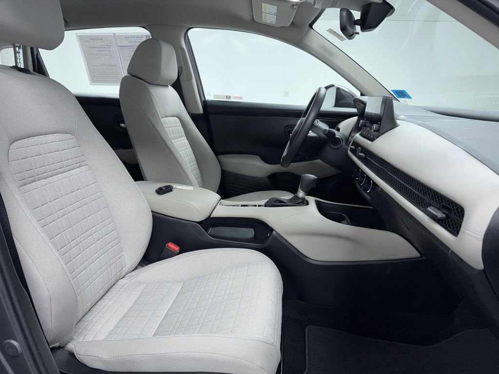 Used 2023 Honda HR-V LX image 12