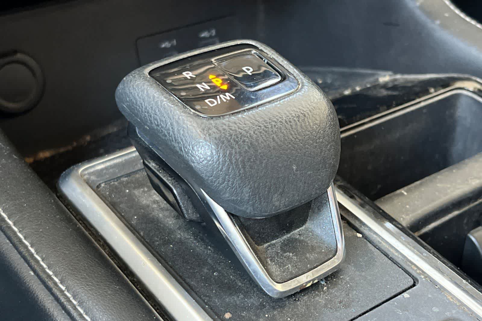 Used 2022 Nissan Pathfinder S FWD image 23