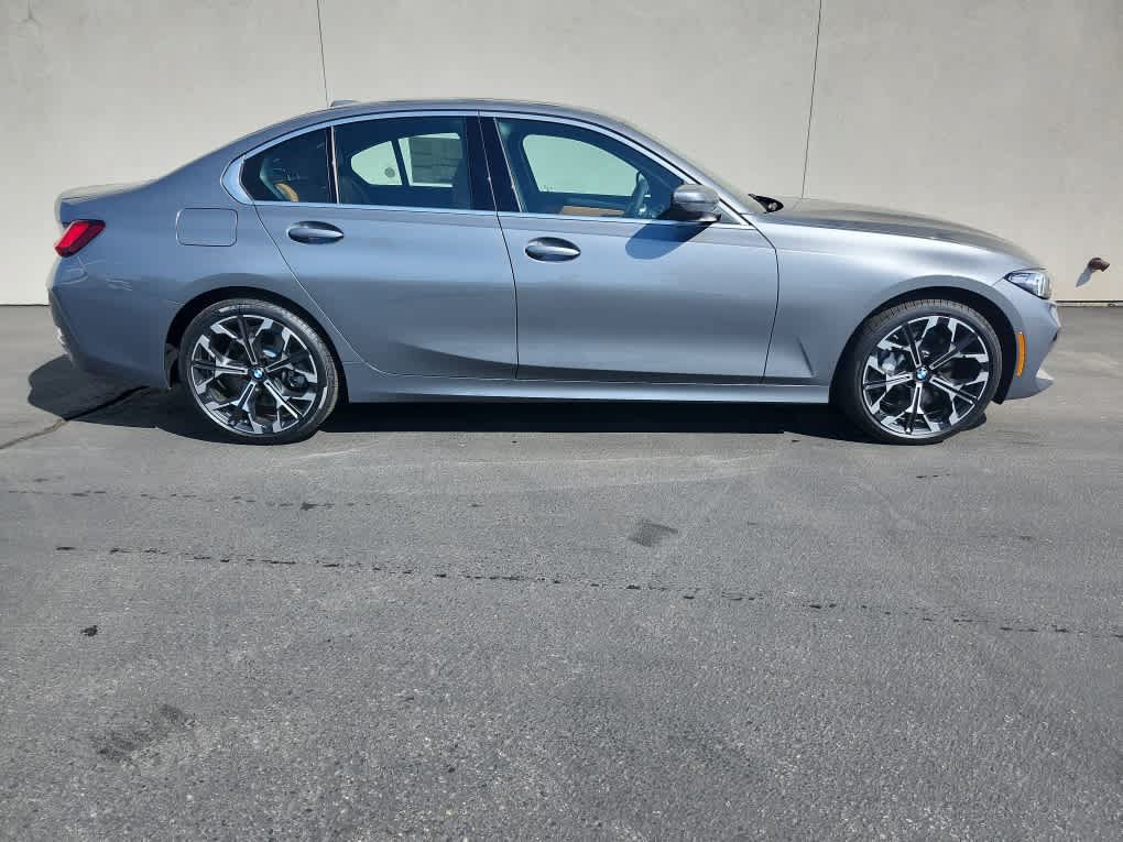 New 2026 BMW 330i xDrive Sedan AWD/4WD image 3