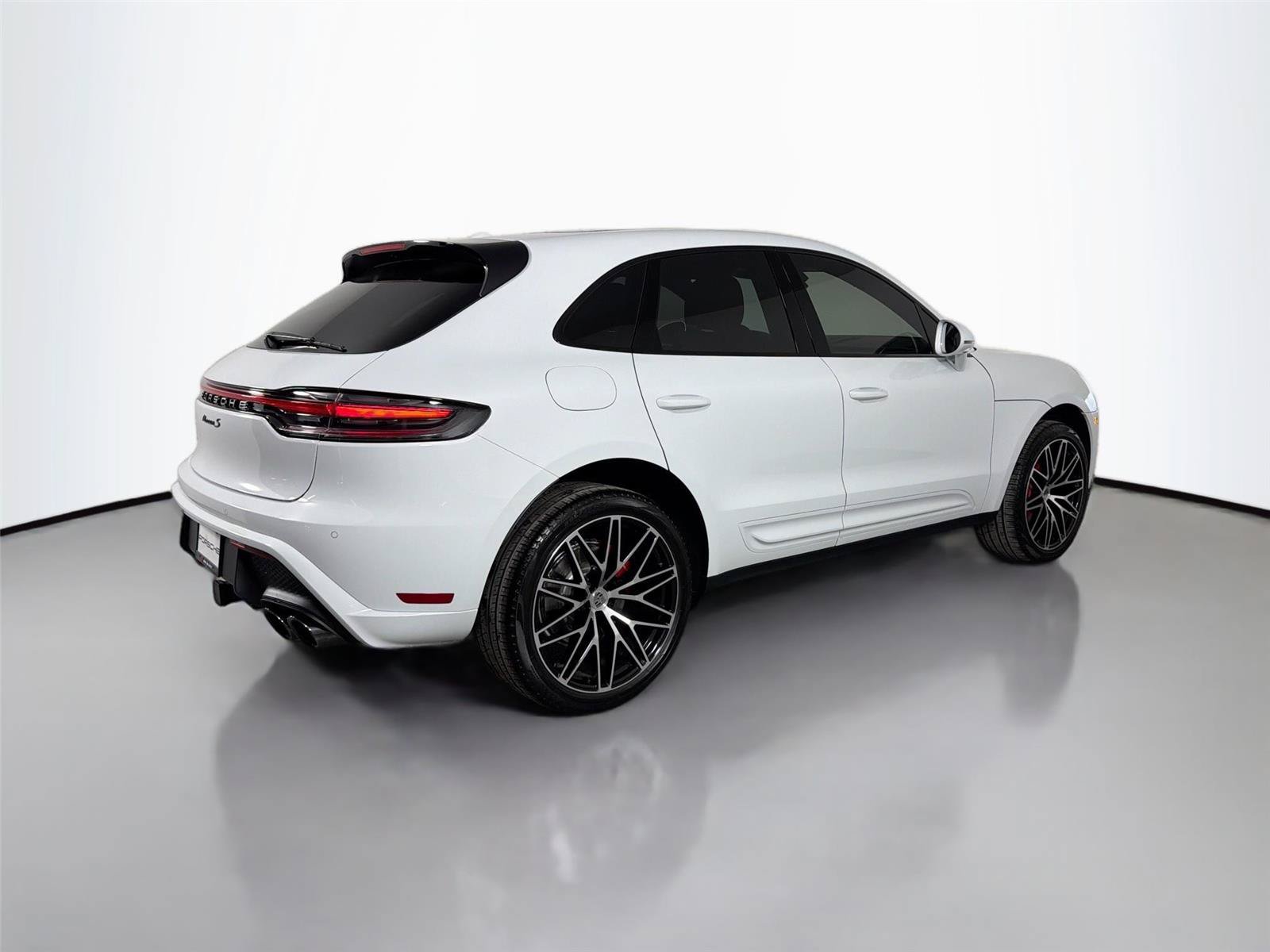 Certified 2025 Porsche Macan S AWD/4WD image 7