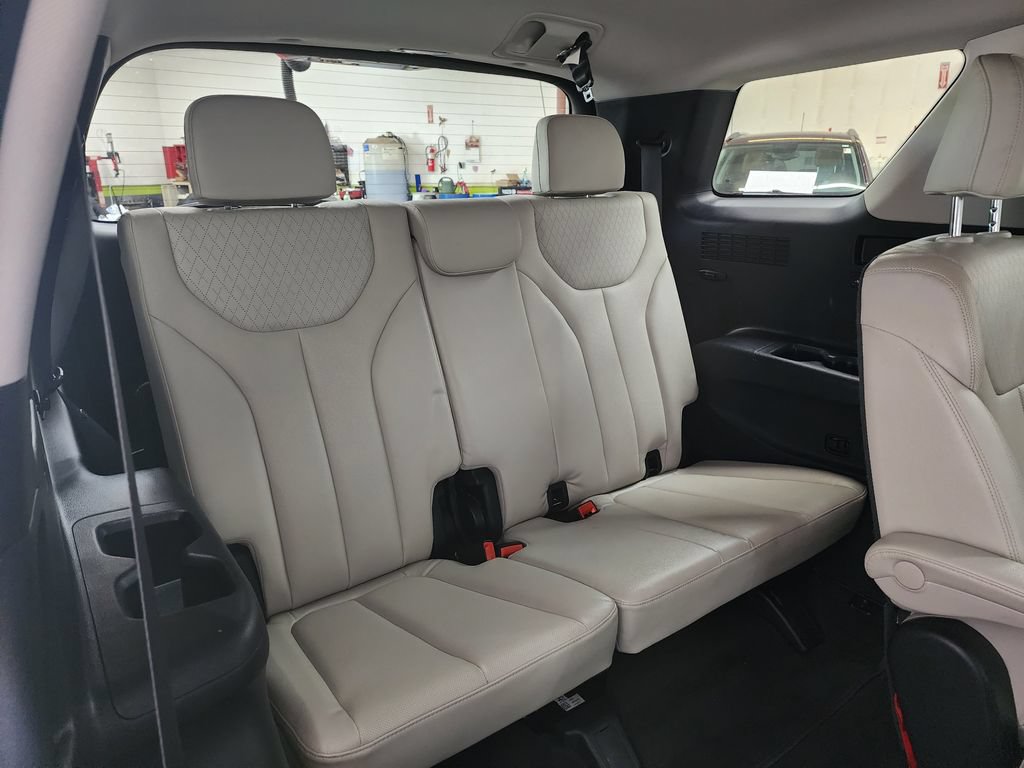 Used 2022 Hyundai Palisade SEL w/ Premium Package AWD/4WD image 34