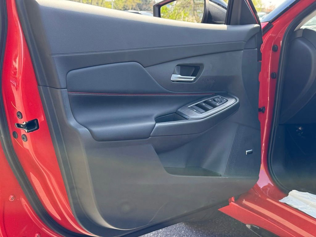New 2026 Nissan Sentra SR w/ SR Premium Package FWD image 27