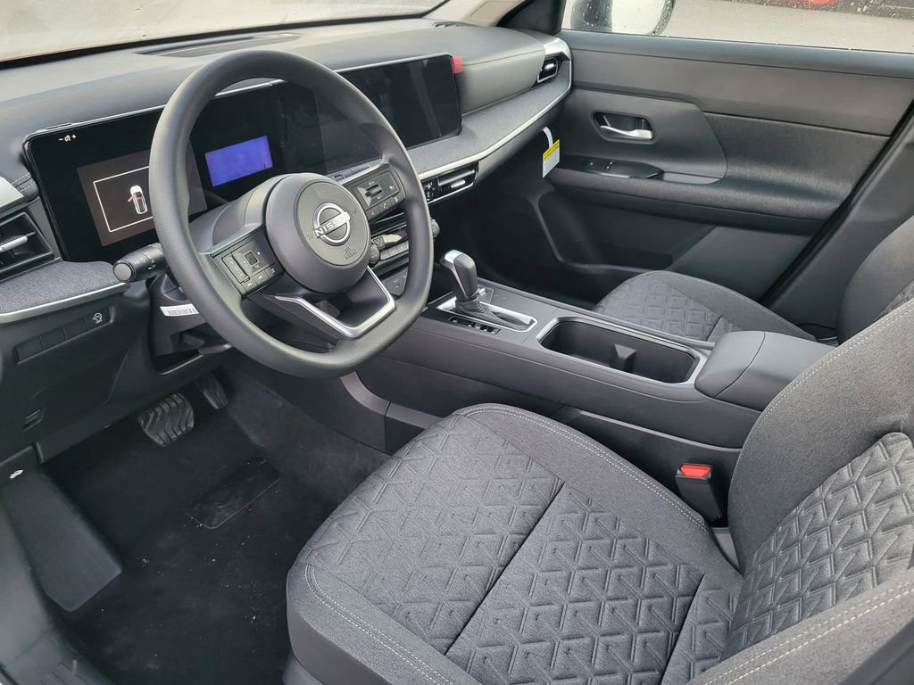 New 2026 Nissan Kicks SV w/ Charging Package FWD image 7