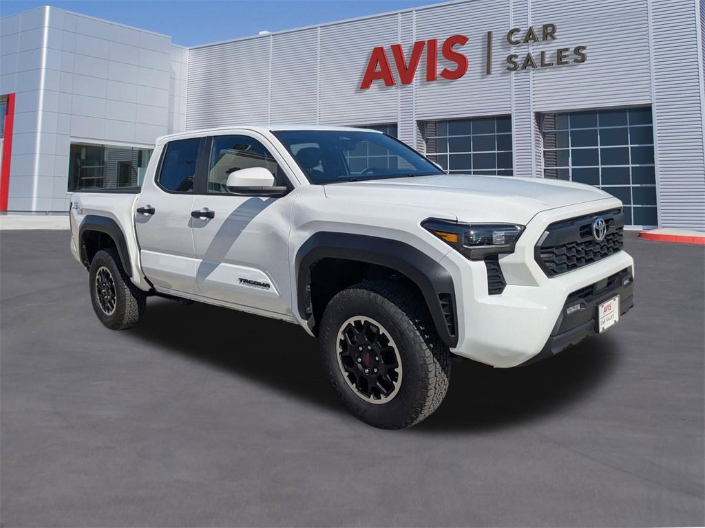 Used 2025 Toyota Tacoma TRD Off-Road image 3