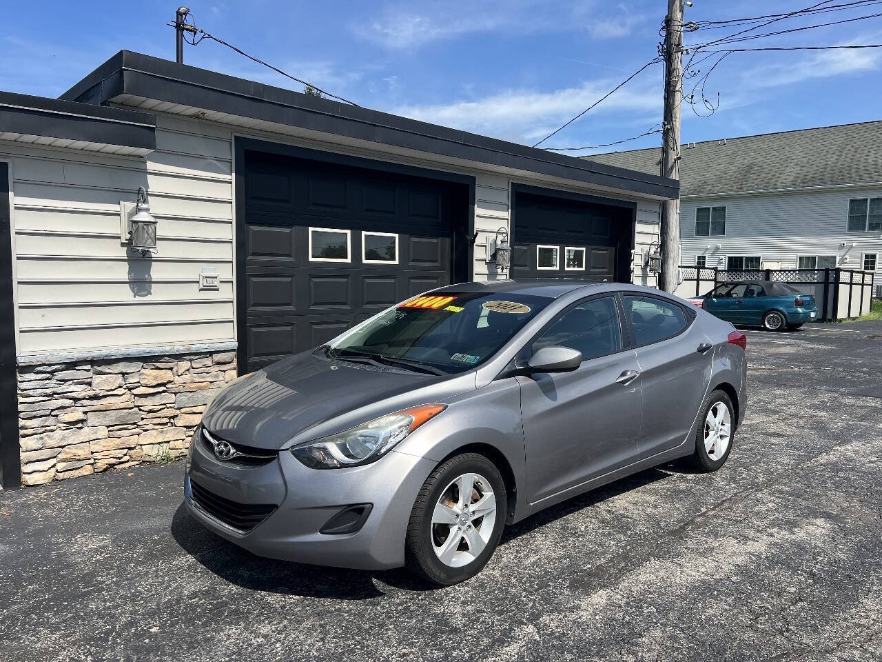 Used 2011 Hyundai Elantra GLS w/ Preferred Equipment Pkg 3 FWD image 1