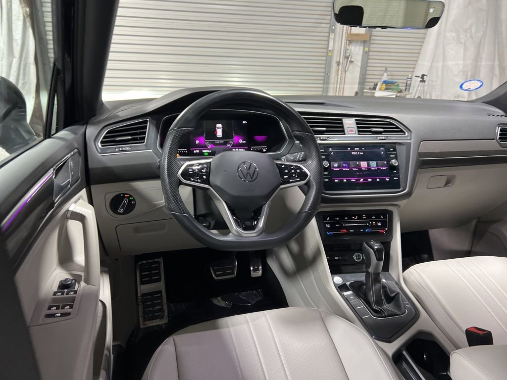 Used 2024 Volkswagen Tiguan SE R-Line image 22