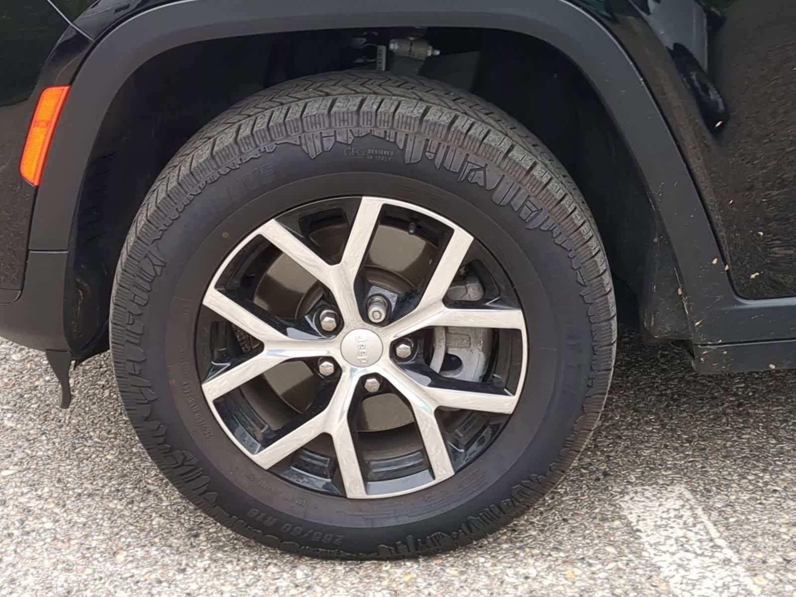 Certified 2023 Jeep Grand Cherokee L Limited AWD/4WD image 14