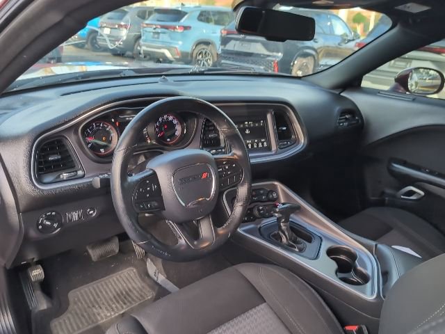 Used 2020 Dodge Challenger SXT w/ Driver Convenience Group image 8