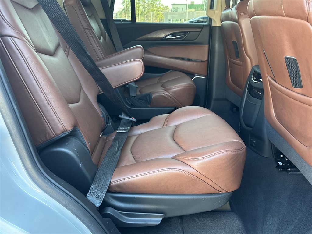 Used 2020 Cadillac Escalade Premium Luxury image 15