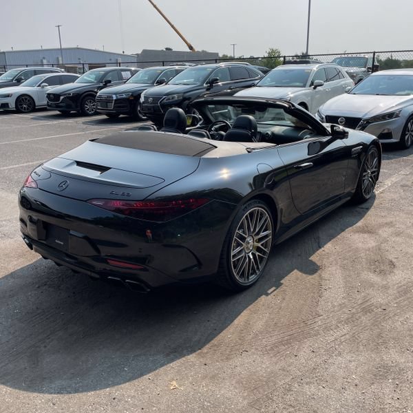 Used 2022 Mercedes-Benz SL 63 AMG 4MATIC w/ Driver Assistance Package image 4