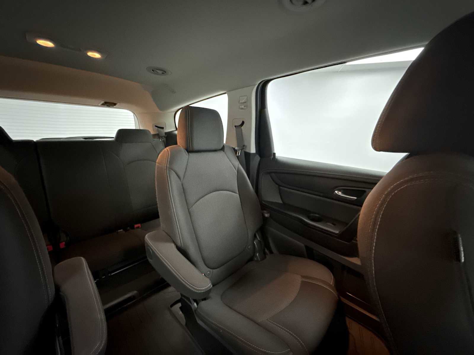 Used 2017 Chevrolet Traverse LT w/ Style and Technology Package image 14